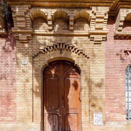 Typ Sevilla Buitenkant foto