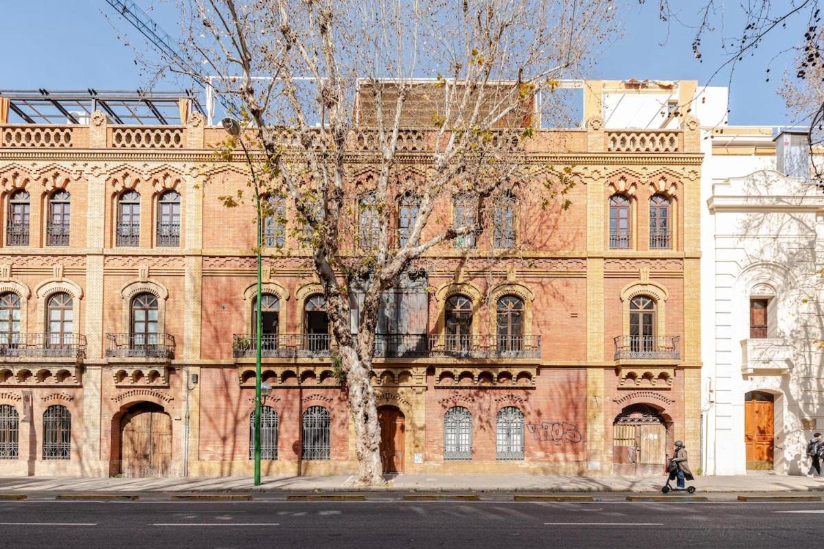 Typ Sevilla Buitenkant foto