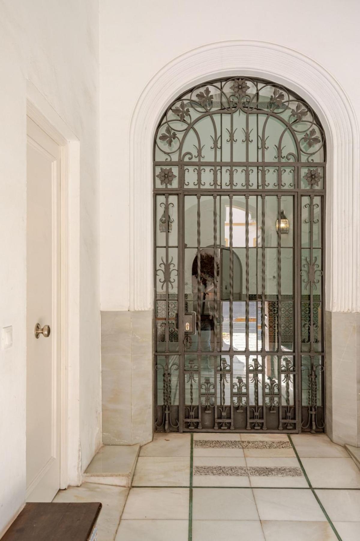 Typ Sevilla Buitenkant foto